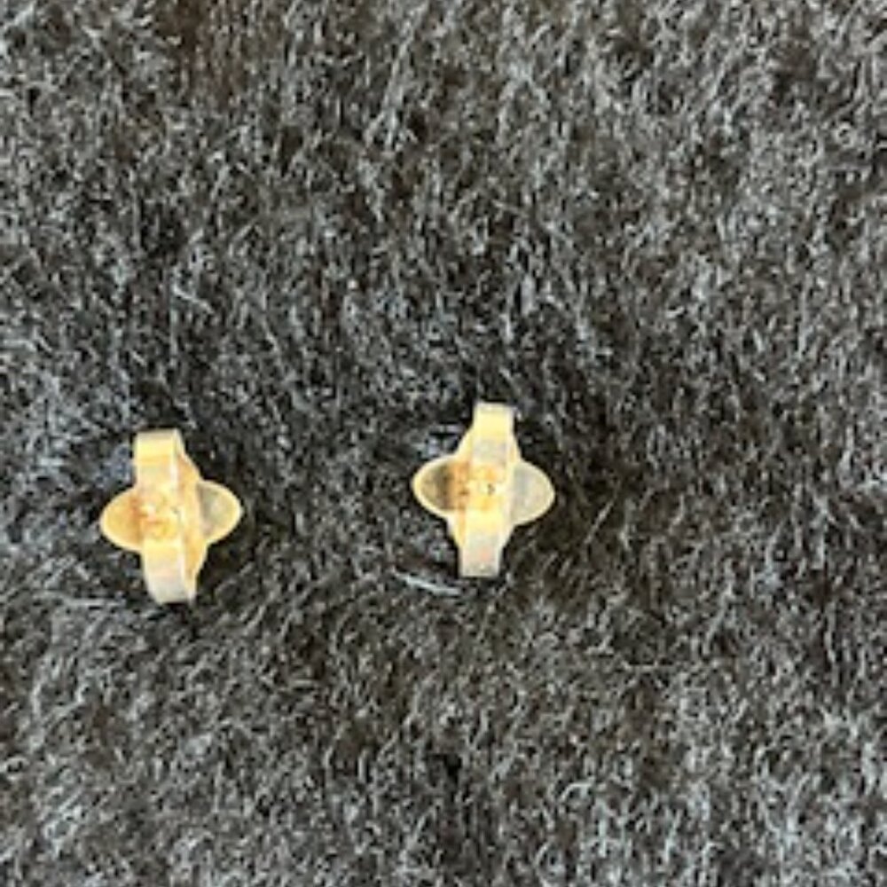 David Yurman Sculpted Cable Stud Earrings - Picture 4 of 6